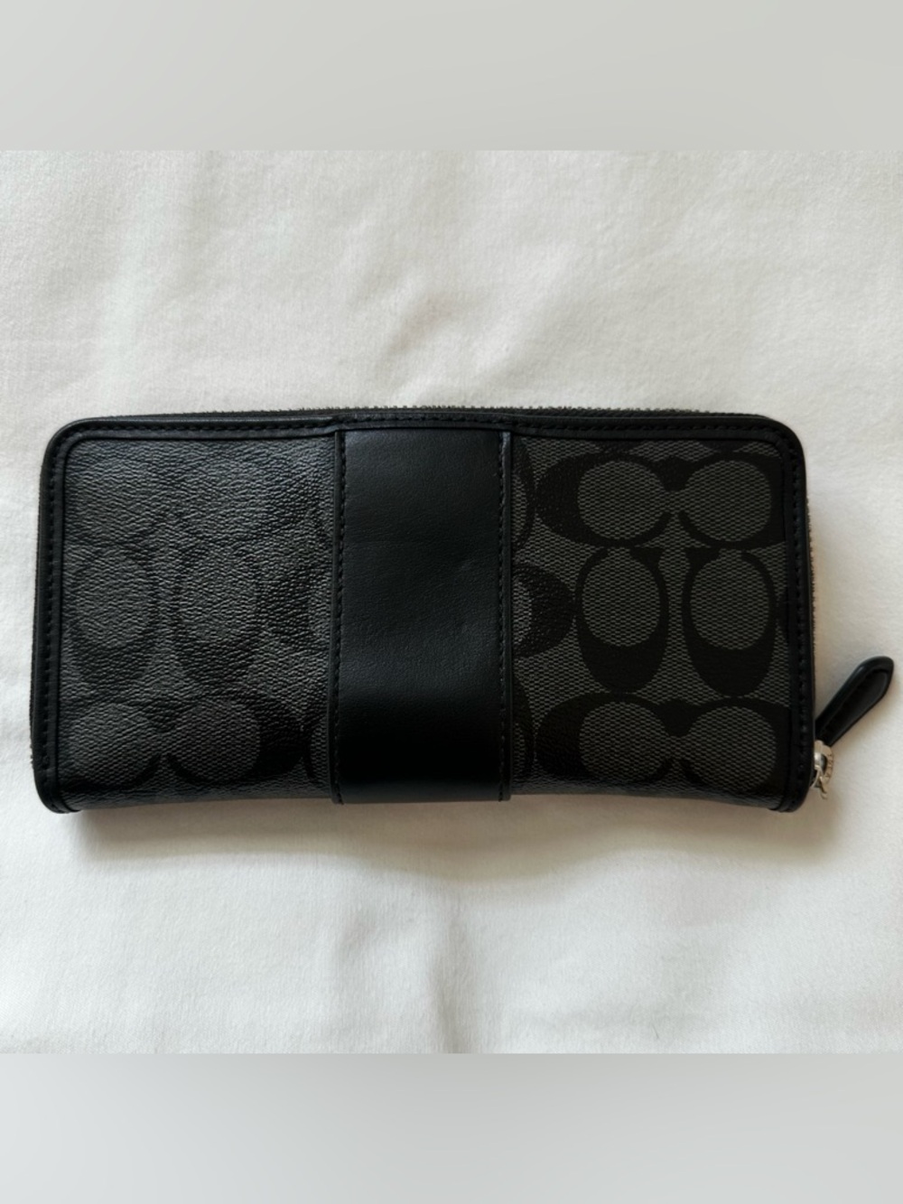 Coach Signature Canvas Black Accordion Zip-Around Wallet - Picture 2 of 7